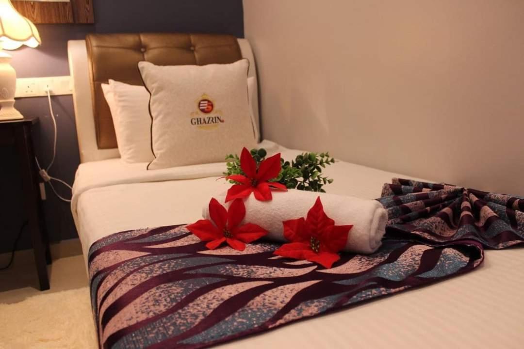 Ghazrins Desaru Hotel Pengerang Exterior foto